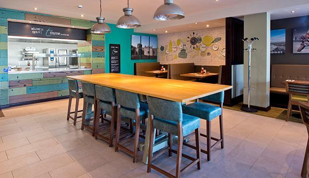 Premier Inn Holyhead Ngoại thất bức ảnh